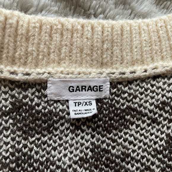 GARAGE Sweater Vest - Picture 3 of 4